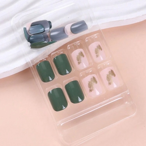 Green and Black Nail Art Set 1130 - Picture 2 of 3